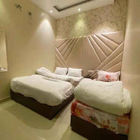 Hotel Blossom Inn Amritsar Exterior photo